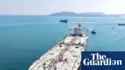 Petrol Fiyatları Hırmuz Boğazı'nın Yeniden Açılacağı Umutlarıyla Düştü