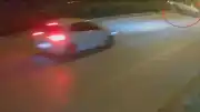 Bursa'da Takla Atan Otomobil Sürücüsü Esnafın Yardımıyla Kurtarıldı