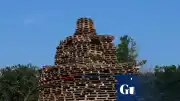 Belfast'ta Bonfire Etkinliğinde Düşme Sonucu Bir Kişi Hayatını Kaybetti