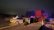 Adana Ceyhan'da Otomobilin Tıra Çarpması Sonucu 2 Kişi Yaşamını Yitirdi