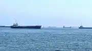 İran Devrim Muhafızları'ndan Hürmüz Boğazı Kapatma Uyarısı