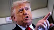 Trump'tan İran'a Sert Saldırı Uyarısı: "Yeniden Vuracağız"