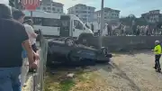 Bartın'da işçi servisi ile otomobil çarpıştı: Üç kişi yaralandı