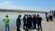 Diyarbakır Silvan'da Çayda Kaybolan Şahıs İçin Arama Çalışmaları Sürüyor