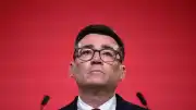 İngiltere İşçi Partisi Liderlik Yarışı Sona Erdi: Andy Burnham Yeni Başbakan Oluyor