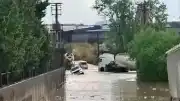 Kocaeli'de Şiddetli Sağanak Yağış: Yollar Su Altında Kaldı, Araçlar Mahsur Kaldı