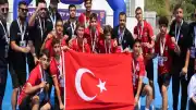 U16 Erkek Hokey Milli Takımı Avrupa Şampiyonu unvanını kazandı