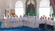 Burhaniye'de Yaz Kur'an Kursu Sona Erdi, Öğrencilere Hediye Takdim Edildi