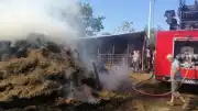 Keşan'da Çıkan Yangında Yaklaşık 500 Saman Balya Kül Oldu