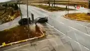 Kütahya'da Kavşakta Çarpışan Otomobillerde 2 Kişi Hayatını Kaybetti, 8 Kişi Yaralandı