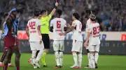 Spor Yazarlarından Okan Buruk'a Eleştiriler: Galatasaray'ın Ağır Yenilgisinin Baş Sorumlusu Olarak Gösterildi