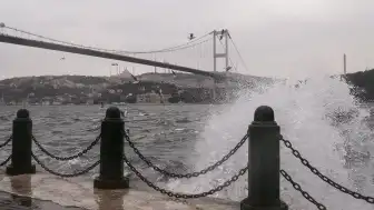 İstanbul Valiliği'nden Fırtına Uyarısı: Tedbirli Olunmalı