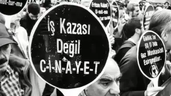İzmir'de İş Kazası: Demir Parçası Düşen İşçi Hayatını Kaybetti, 2 Kişi Gözaltında