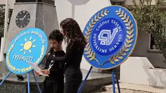 Ortaokul Öğrencisinden Duygusal 23 Nisan Konuşması: 'Korkuyoruz Atam, Bizi Koruyamayan Büyükleri Şikayet Ediyorum'