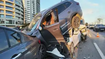 Kartal'da Zincirleme Kaza: 5 Yaralı