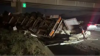 Otoyolda TIR'ın otomobile çarpıp devrildiği kazada 6 kişi yaralandı