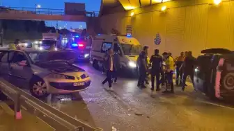 Bakırköy'de Trafik Kazası: 5 Kişi Yaralandı