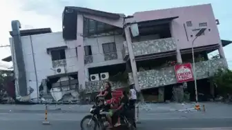 Filipinler'de 7.8'lik Deprem: 37 Ölü, Yıkım Devam Ediyor