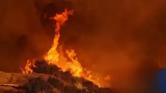 Los Angeles'ı Saran Ölümcül Yangının Başlangıcıyla Suçlanan Sanığın Davası Başladı