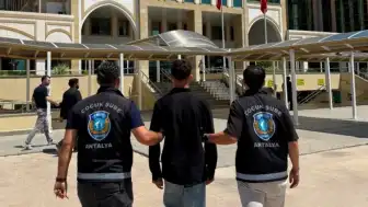 Sosyal Medyada '12'den Sonra Antalya'da Devlet Biziz' Diyen 17 Yaşındaki Genç Gözaltına Alındı
