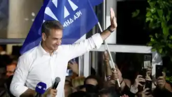 Aleksis Çipras Yunanistan'da Yeni Bir Siyasi Parti Kurdu