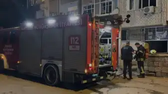 Kayseri Kocasinan'da 4 Katlı Binada Yangın Çıktı: 4 Kişi Dumandan Etkilendi