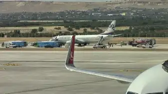 Gaziantep Havalimanı'nda Uçak İnişi Sırasında Lastik Patlaması