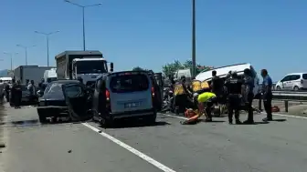 Karadeniz Sahil Yolu'nda Korkunç Kaza: 2 Kişi Hayatını Kaybetti, 3 Yaralı