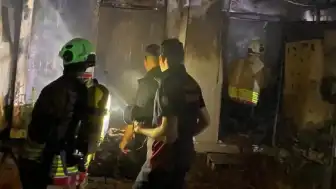 Hatay'da Konteyner Yangını: Kullanılamaz Hale Geldi