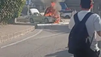 Şişli'de Seyir Halindeki Otomobil Alev Aldı