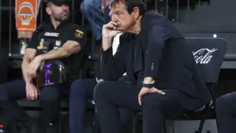 Ergin Ataman Hakem Kararlarına Tepki Göstererek Basın Toplantısını Terk Etti