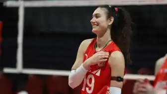 Genç Voleybolcu Defne Başyolcu'nun Kariyer Yolculuğu