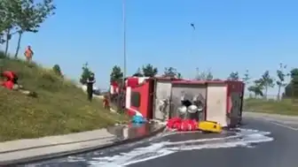 Bağcılar'da İtfaiye Aracı Devrildi