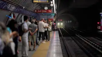 İzmir Metro Hattında Kablo Hırsızlığı Girişimi: Seferlerde Aksama Yaşandı