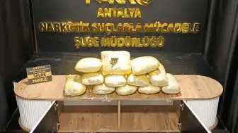 Antalya'da Kargo ile Uyuşturucu Sevkiyatı Operasyonu: 1 Kişi Tutuklandı