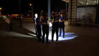 Malatya Yeşilyurt'ta AVM Otoparkında Silahlı Saldırı: 1 Yaralı