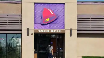 ABD'li Fast-Food Zinciri Taco Bell, Parazit Kaynaklı Hastalık Şüphesiyle Menüden Marul Çıkartıyor