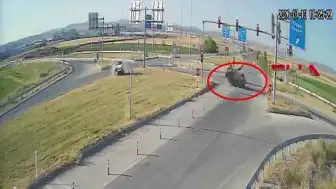 Çorum'da Kavşakta İki Araç Çarpıştı: 6 Yaralı