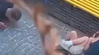 Ukrayna'da Sivil Parkına Füze Saldırısı: Panik Anları Kamerada