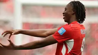 Aston Villa, Johan Manzambi Transferini Kulüp Rekoruyla Tamamladı