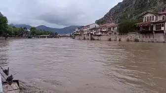 Amasya'da Yoğun Yağış Nedeniyle Eğitime Bir Gün Ara Verildi