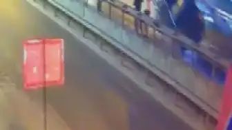 Avcılar'da Zincirleme Kaza: 1'i Ağır 4 Yaralı, Alkollü Sürücü Gözaltına Alındı