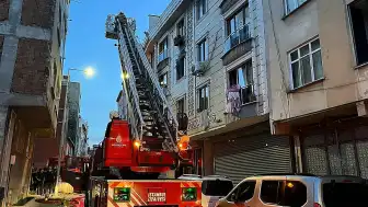 Bağcılar'da Apartman Dairesinde Yangın: Hasar Oluştu
