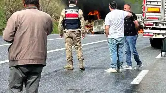 Bitlis-Van Karayolu'nda Trafik Kazası: 2 Kişi Hayatını Kaybetti