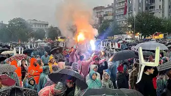 Çorum FK Taraftarları Yağmur Altında Final Maçını İzledi