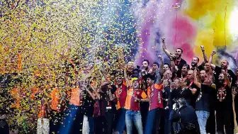 Galatasaray, 26. Şampiyonluğunu RAMS Park'ta Taraftarıyla Kutladı