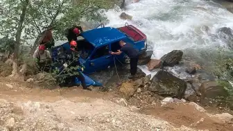 Giresun'da Trafik Kazası: 2 Kişi Hayatını Kaybetti, 1 Yaralı