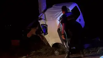 Isparta'da Elektrik Direğine Çarpan Araçta 2 Kişi Hayatını Kaybetti, 2 Kişi Yaralandı