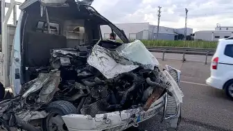 Karacabey'de Kamyonet TIR'a Arkadan Çarptı: 1 Ölü, 1 Yaralı