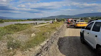Kelkit Çayı'na Düşen Araçtan Kaybolan 2 Kişi İçin Arama Başlatıldı